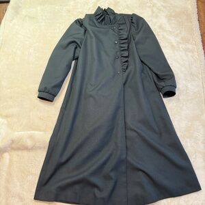 Vintage Bonders Ruffled Black Victorian Style Rain Coat - S (?) - c measurements